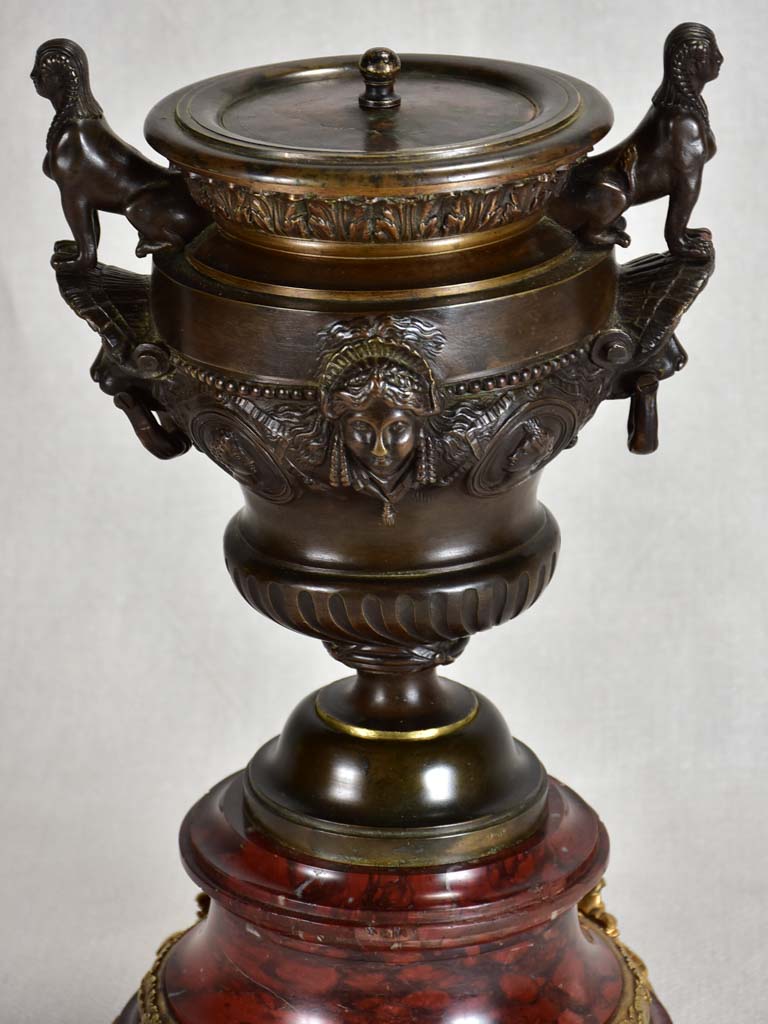 Rare gilt bronze and marble oil lamp with lion's heads and sphinx - early 19th century 15"
