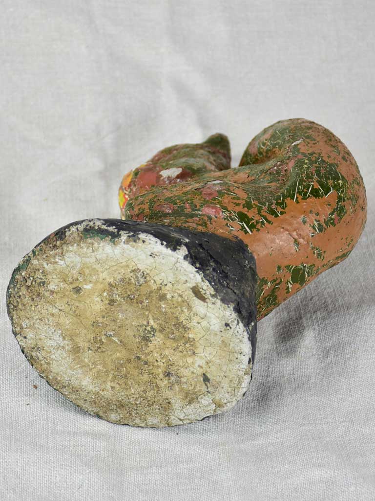 Mid century garden sculpture of a squirrel 10¼"