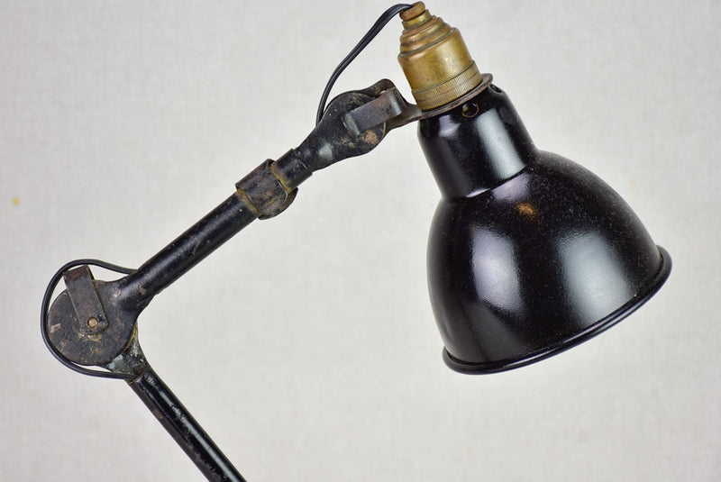 Model 207 Gras lamp with oak base