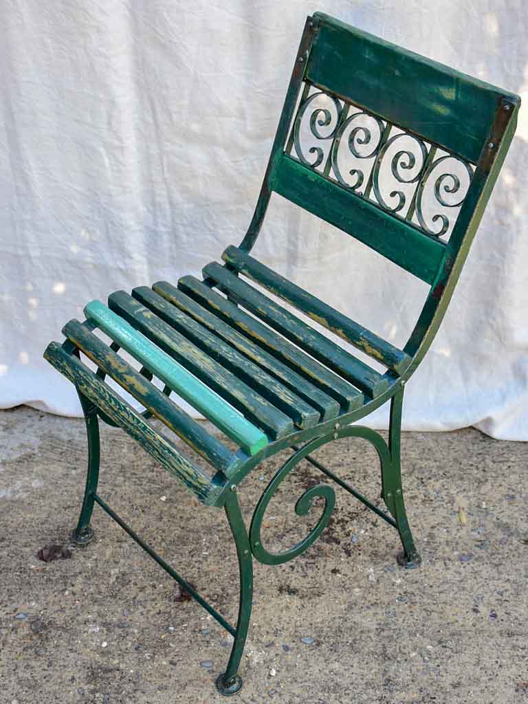 Antique Parisian garden table with three chairs - green