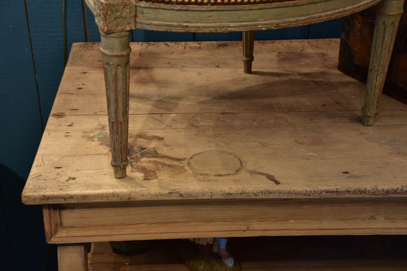 19th century French counter with two shelves