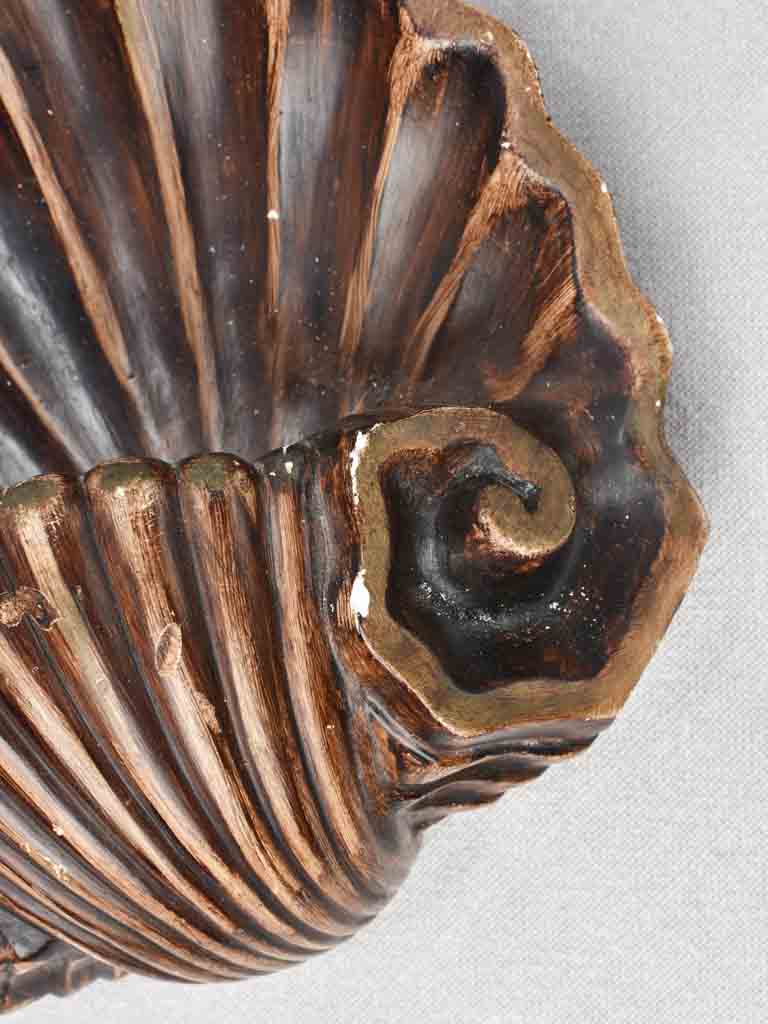 Pair of decorative shell sculptures - brown patina 9½"