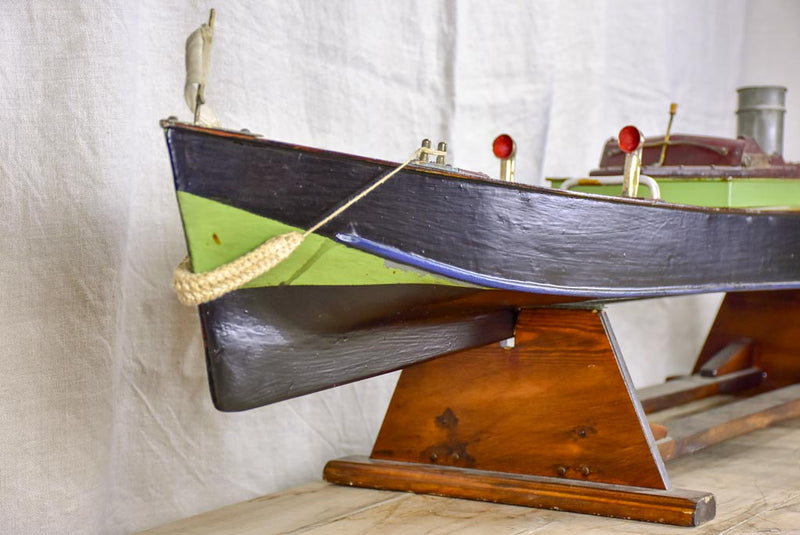 Large early 20th Century motor boat - American 65¾"
