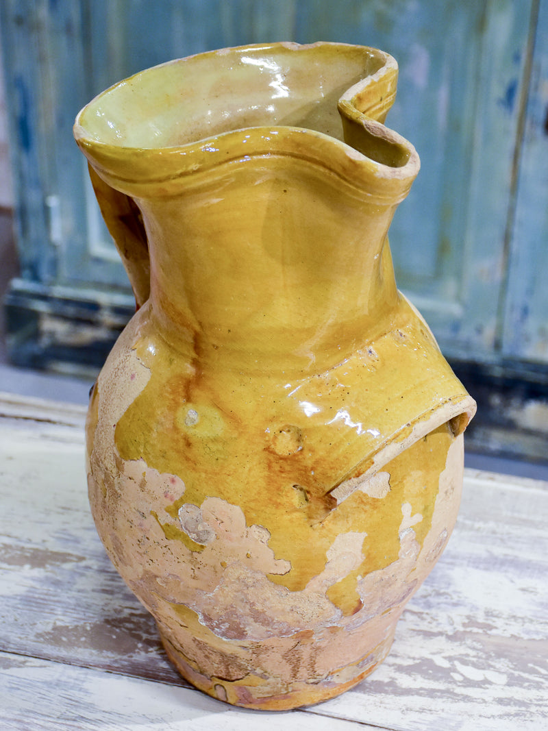 Large water jug from Saint Jean de Fos