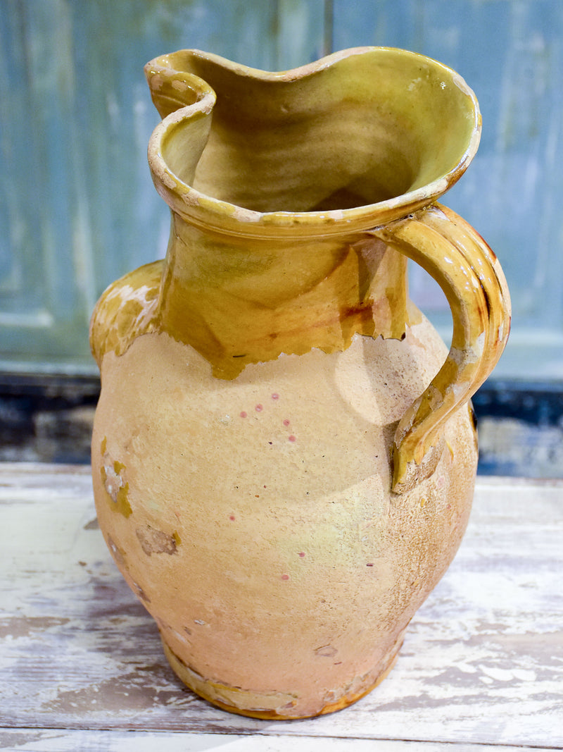 Large water jug from Saint Jean de Fos