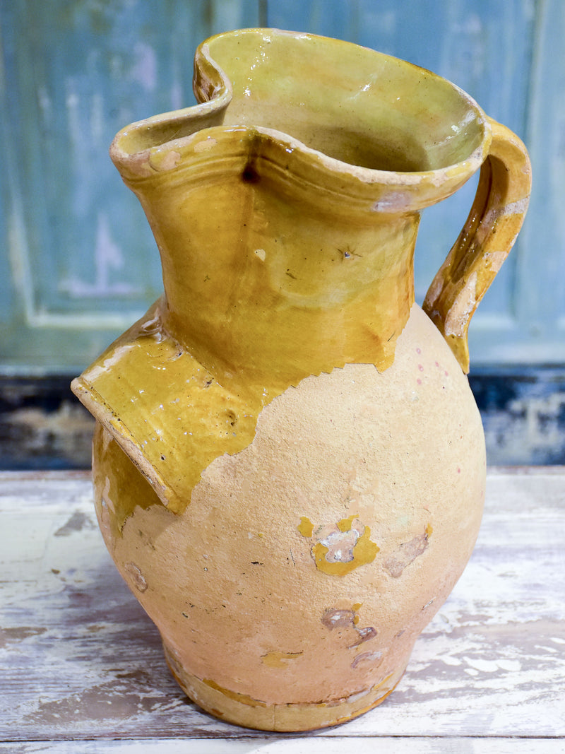 Large water jug from Saint Jean de Fos
