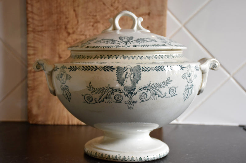 Ironstone soup tureen with blue pattern – 1900’s