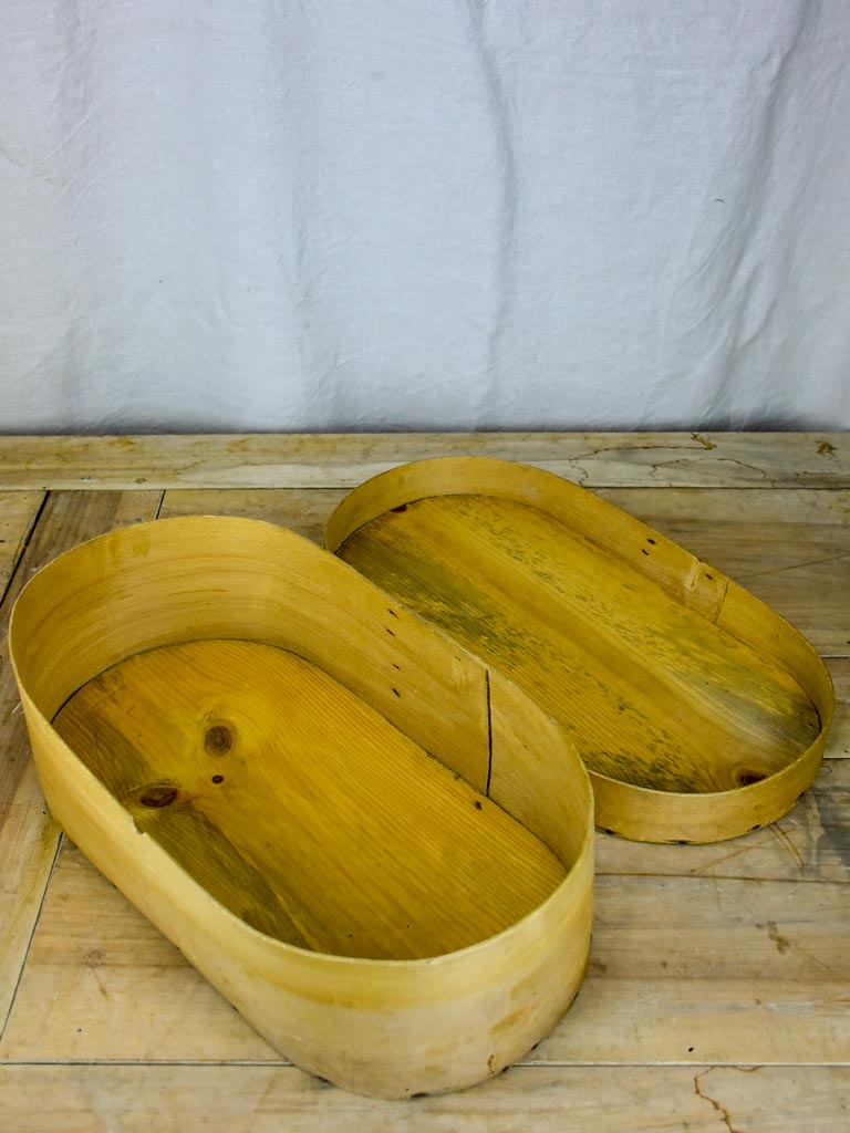 19th Century oval wooden storage box for lace