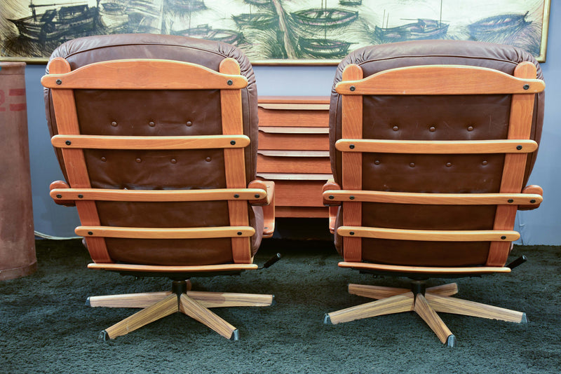 Pair of G mobel armchairs and foot rest