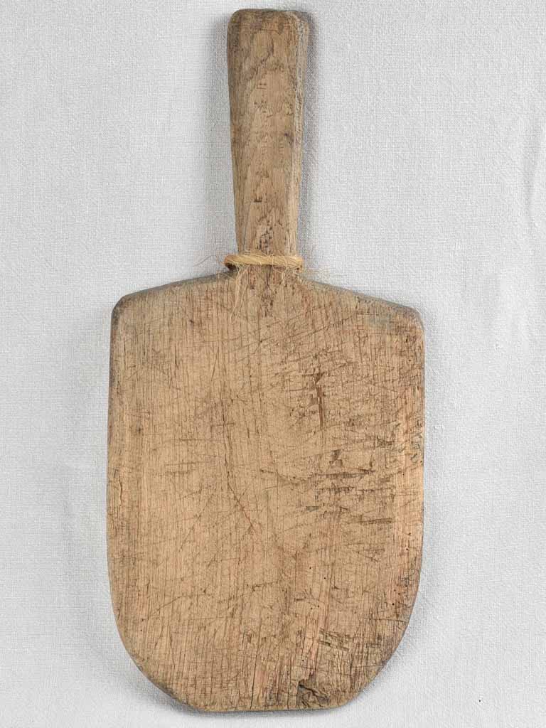 Antique cutting board with long handle 19¾" x 22½"