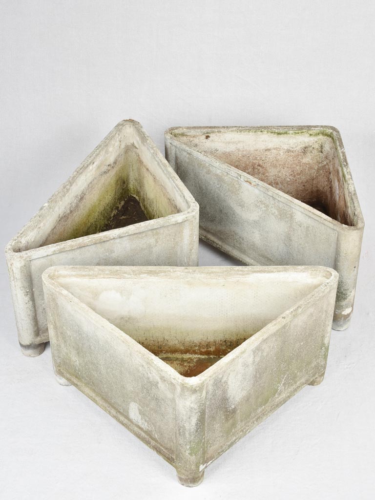 Rare set of FIVE Chanal triangular corner garden planters on feet 28¼ ...