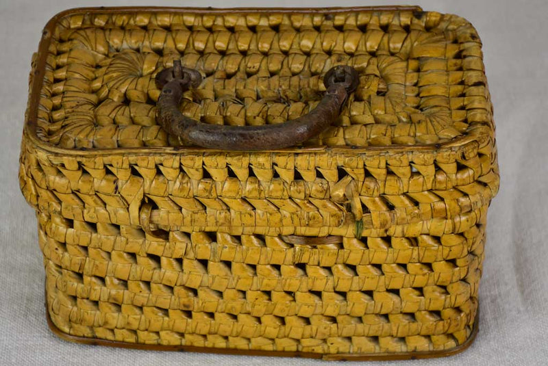 Small antique French lunch basket