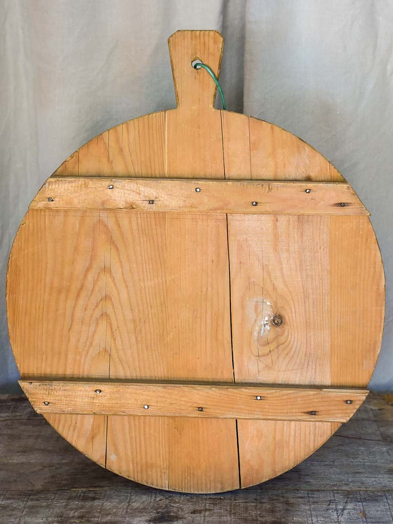 Round Italian Pine-Wood Cutting Board