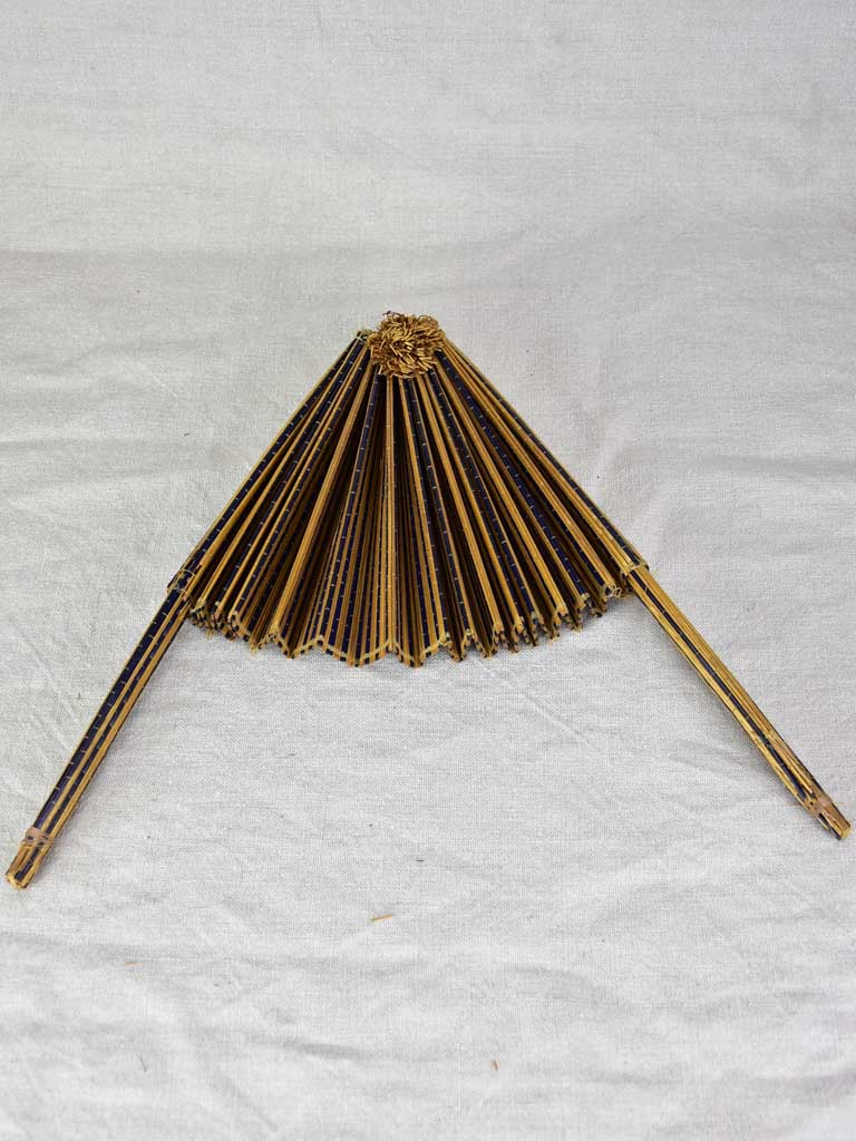 Antique French hand fan - straw