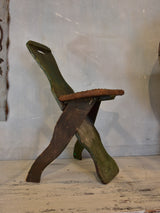 Distressed paint rustic escabelle chair