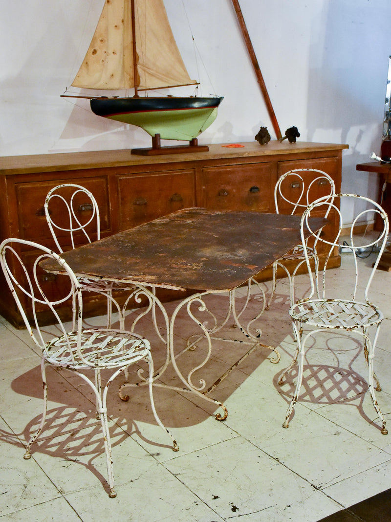 Provençal outdoor garden table and four chairs