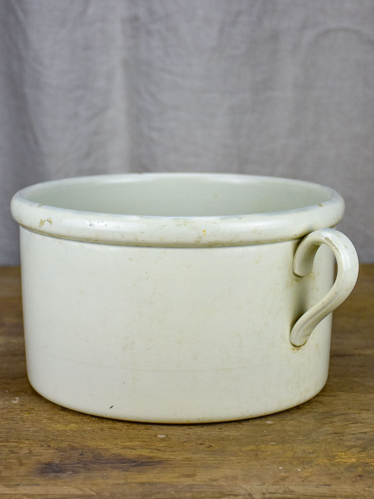 Broad French kitchen bowl / pot with handles 6"