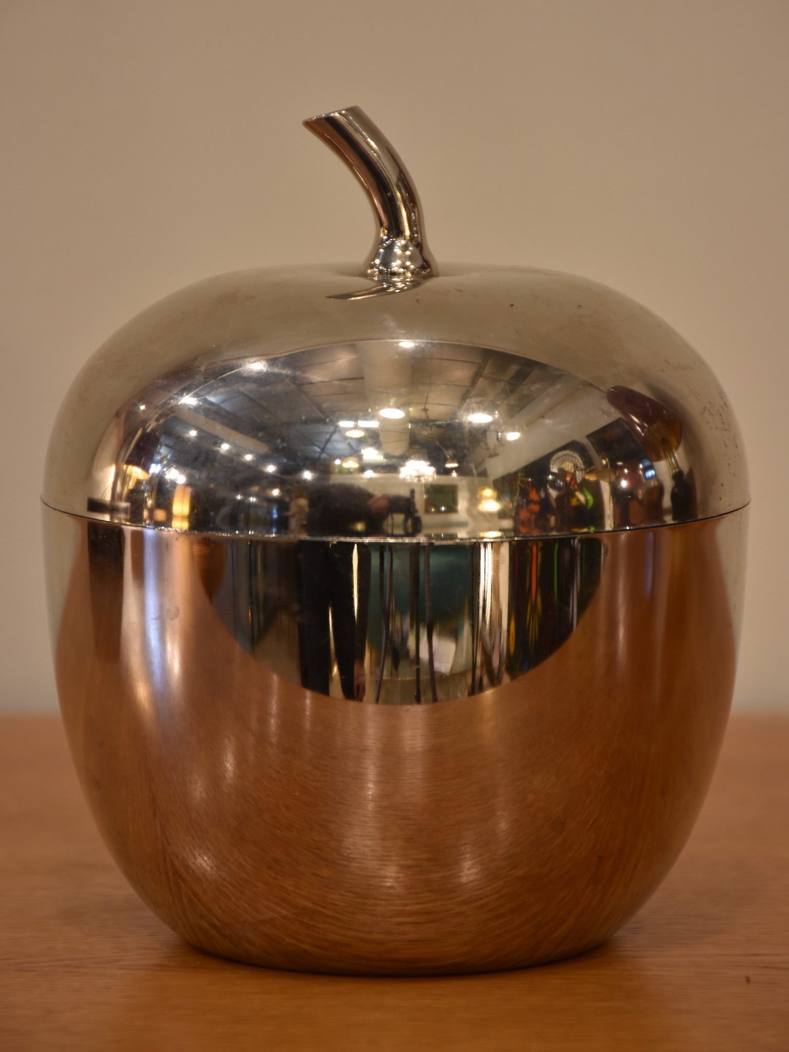 Apple shaped Freddotherm container – 1970’s Swisse