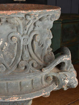 Medici urn, cast-iron, 19th-century with chimera