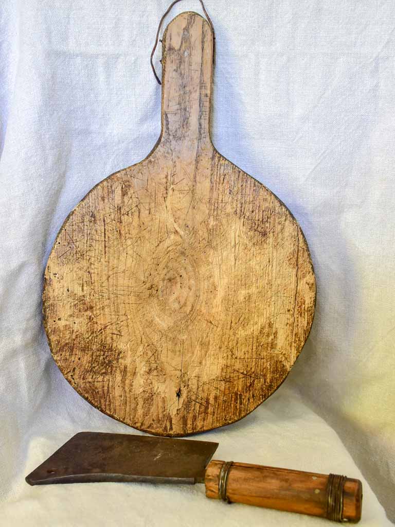 Round antique French chopping board with knife 11"