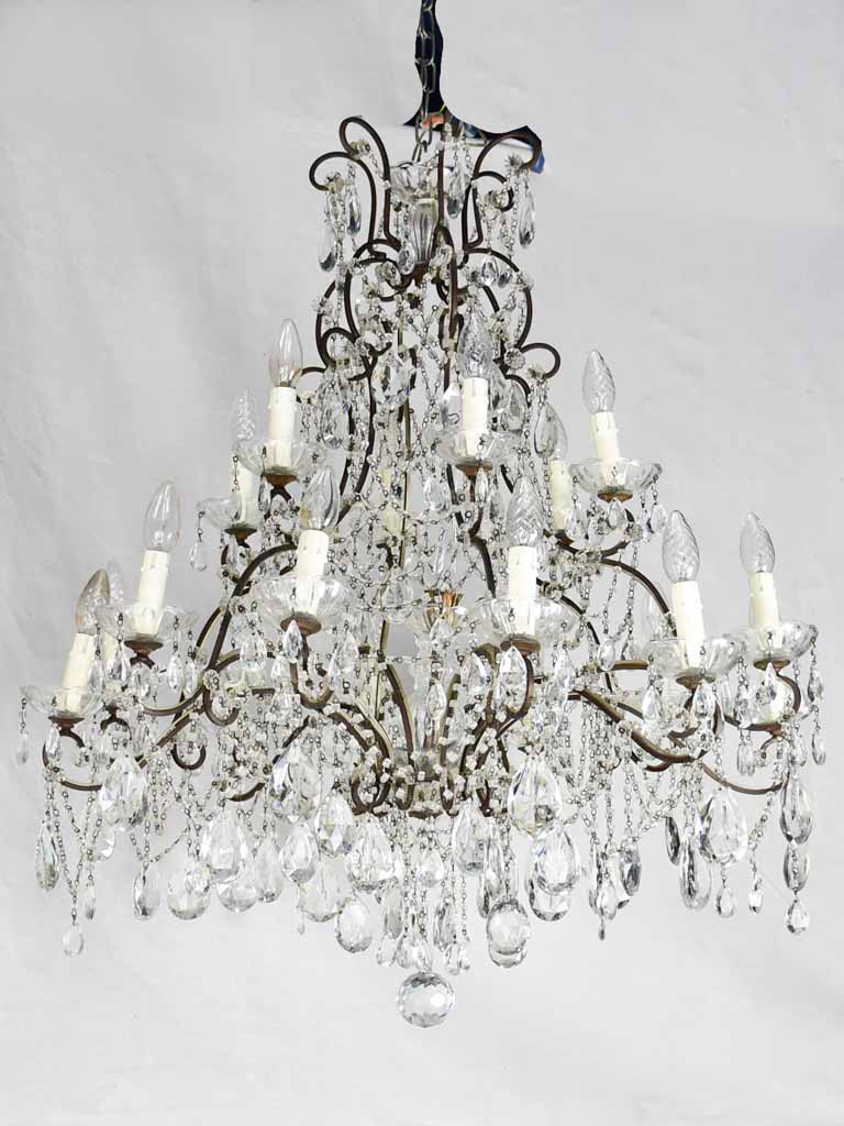 Pair of large early twentieth century Italian chandeliers with 18 lights 39½"