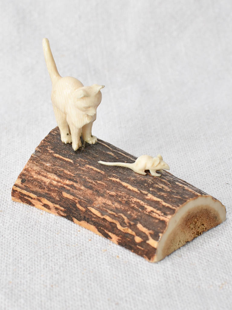 Early-20th-century paperweight - cat & mouse 2¼"