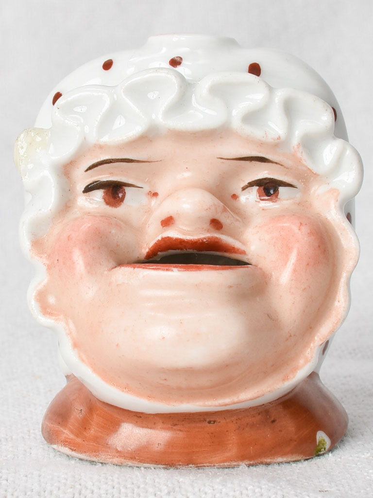 Early-20th-century porcelain inkwell 2¼"