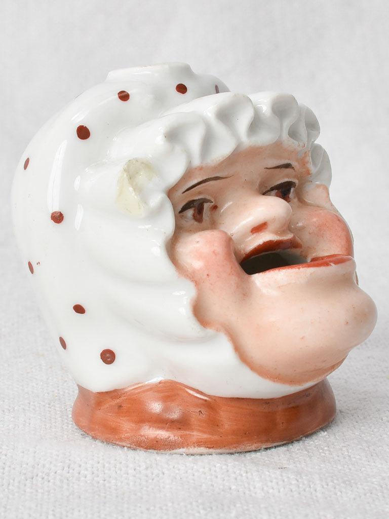 Early-20th-century porcelain inkwell 2¼"