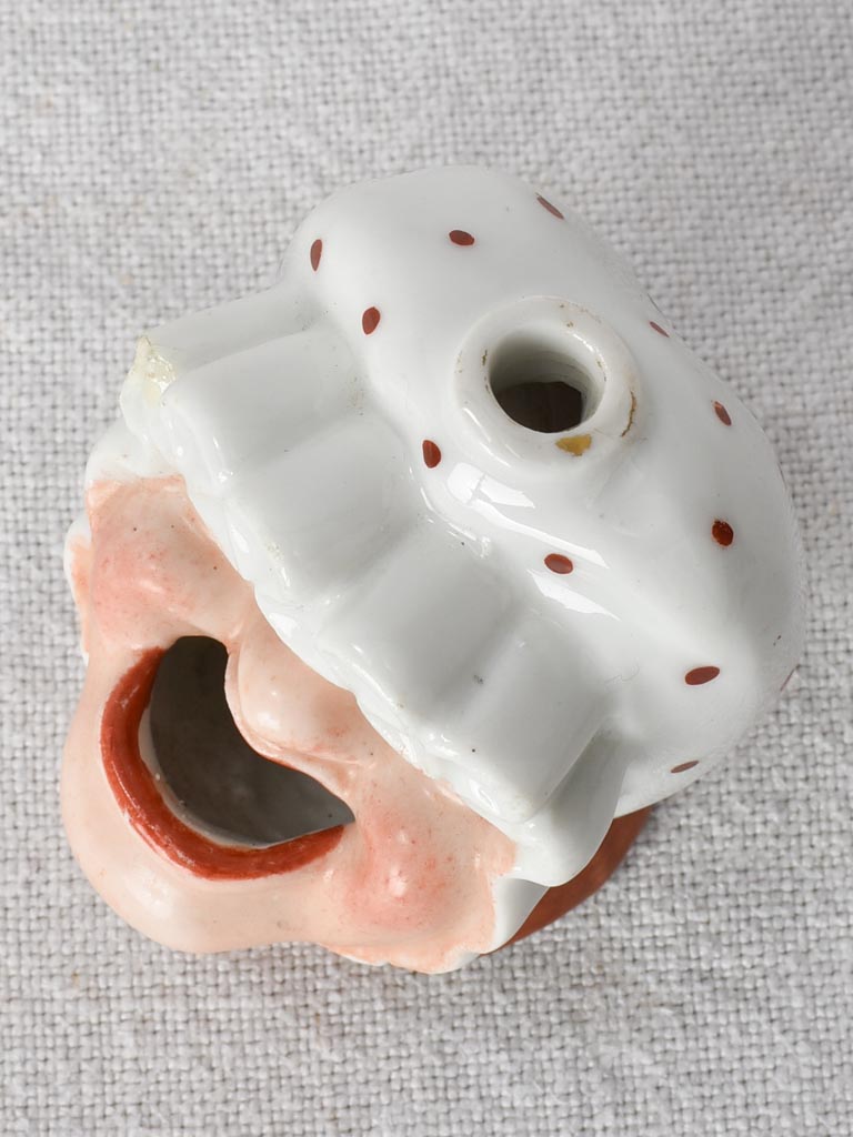 Early-20th-century porcelain inkwell 2¼"