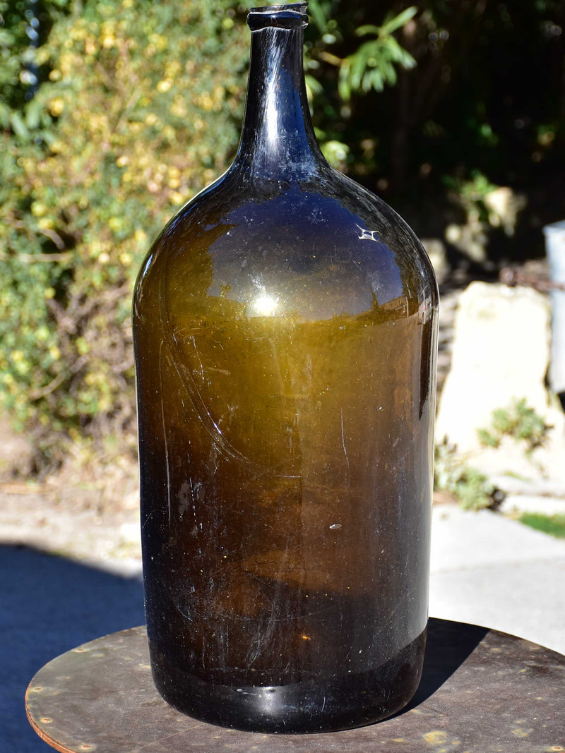 Large antique French wine bottle from Trinquetaille – Chez Pluie