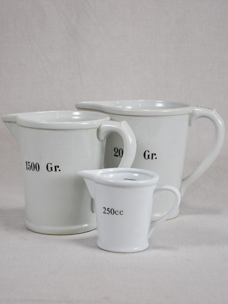 Set of 3 French measuring pitchers - 1940s