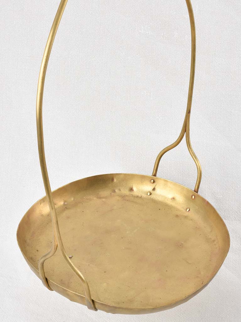 Historic French weigh scale