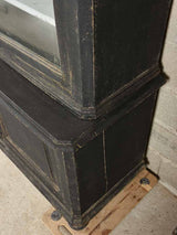 Original float glass vitrine