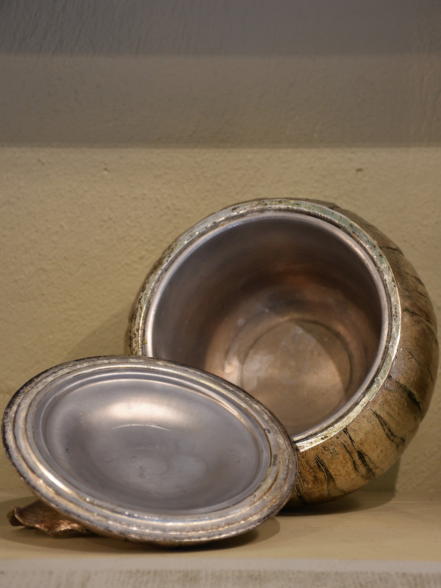 Ice bucket (Mauro Manetti) Italian, melon, 1960s