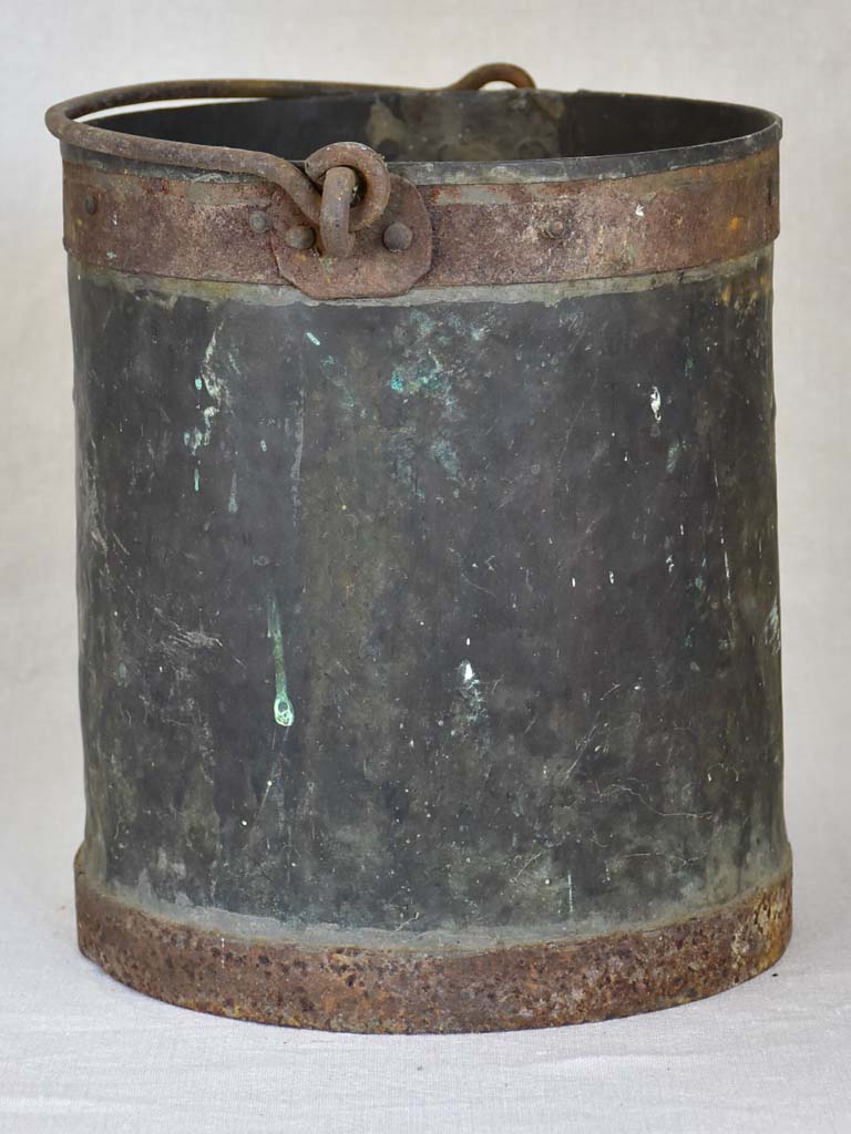 19th Century French copper winemaker's bucket with riveted collar 11¾"