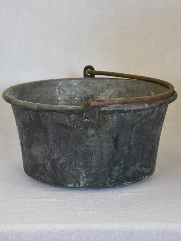 Broad 19th century French winemaker's bucket