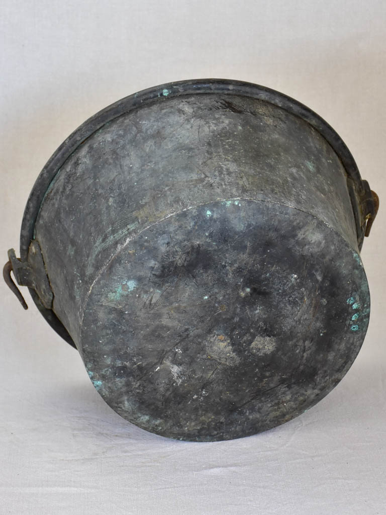 Broad 19th century French winemaker's bucket