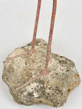 Provence artisan's stone heron depiction 
