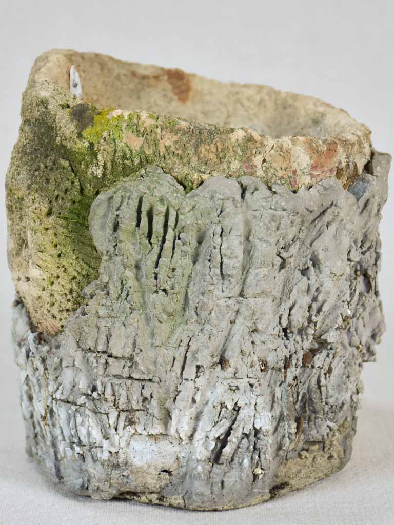 Small faux bois flower pot 1940s. 6¾"