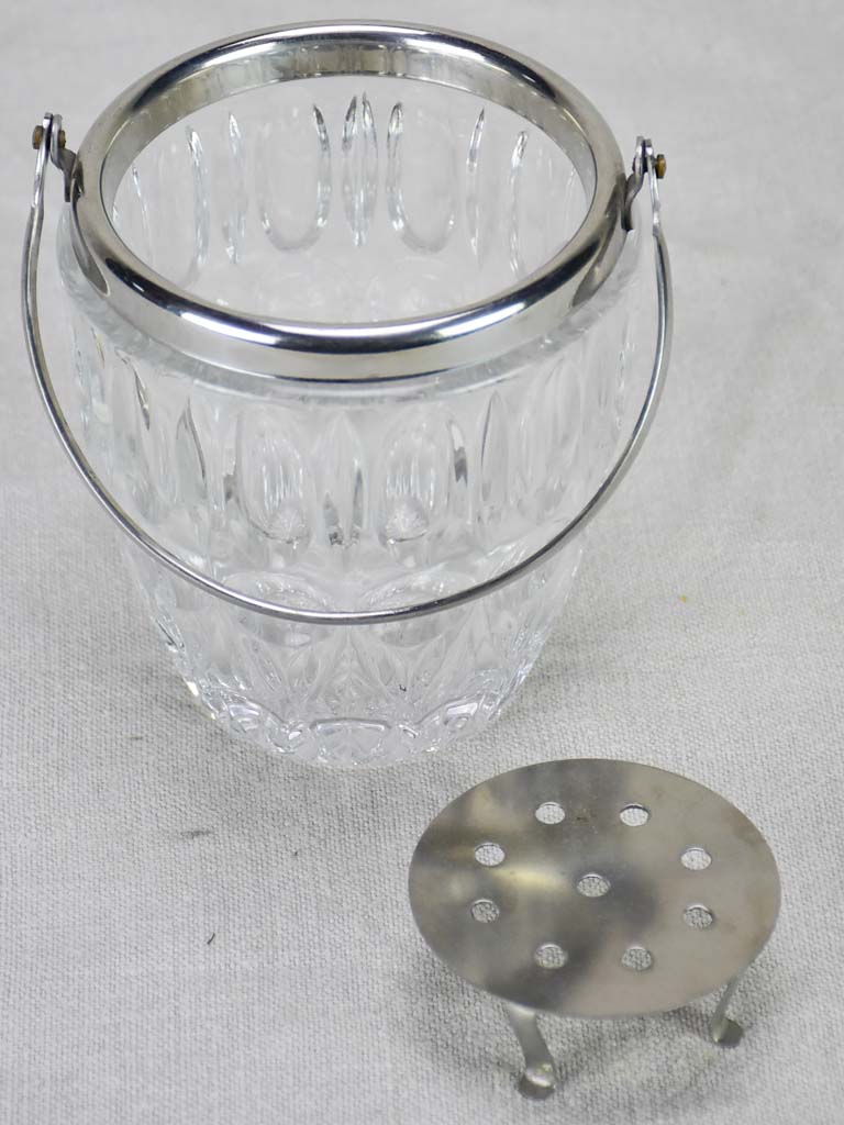 Attractive mid-century glass ice-container