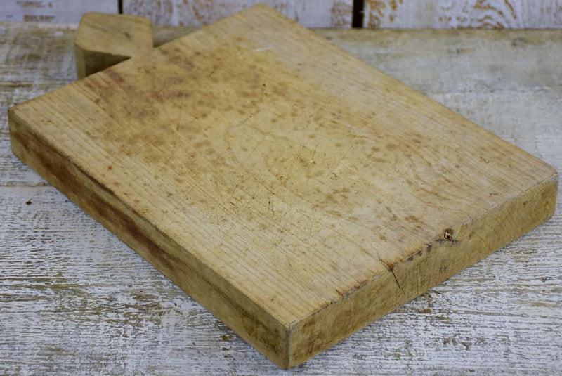 Antique chunky French cutting board 14½"