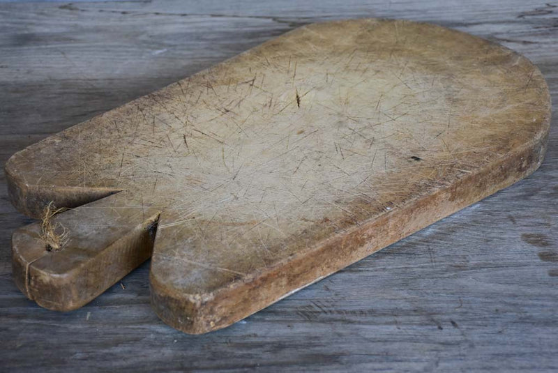 Rounded antique French cutting board - 20¾"