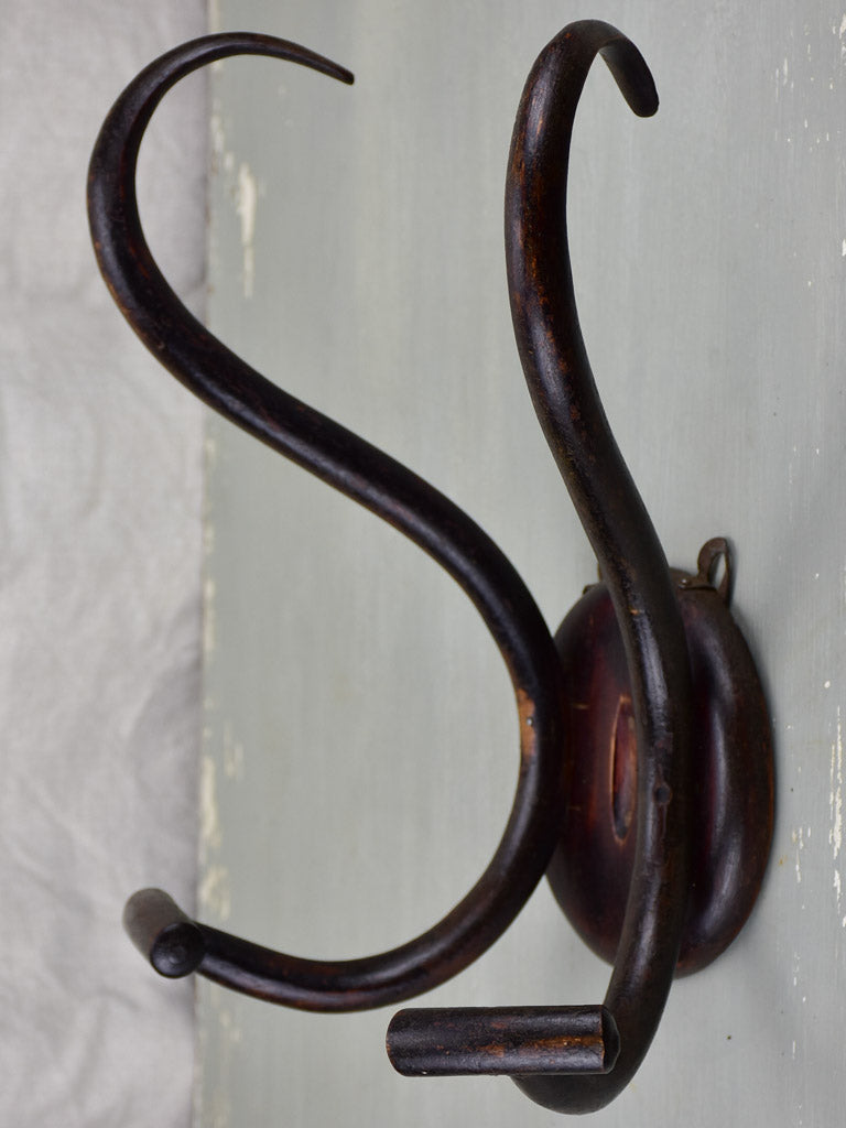 Double coat hook - Antique French Thonet