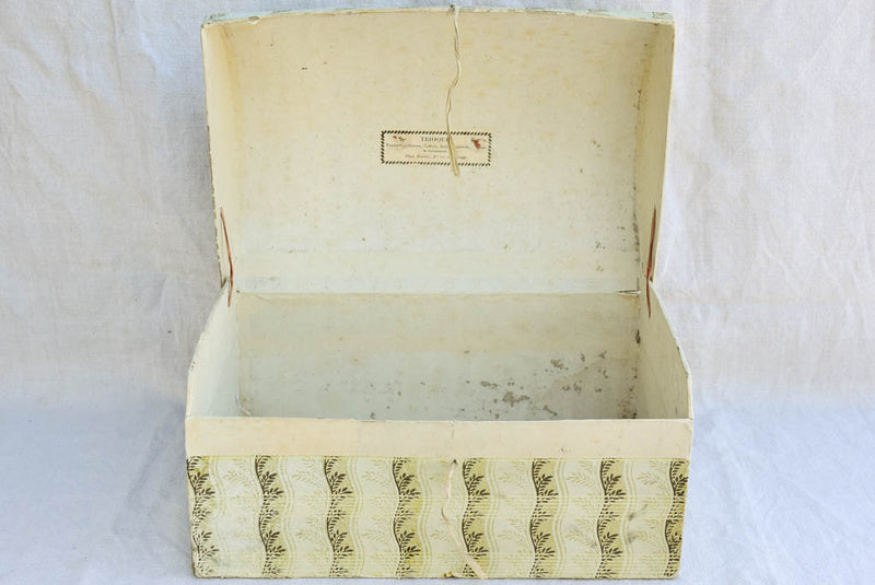 18th century French lace box covered in paper 17¾"