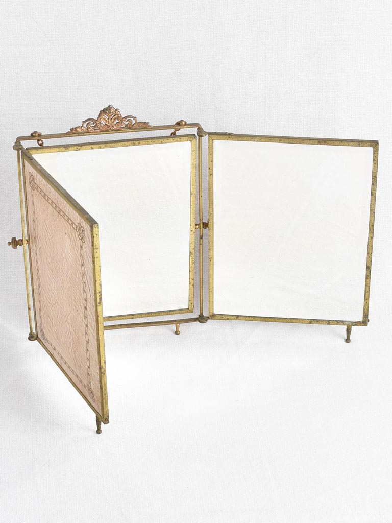 Triptych vanity mirror from the early-20th century