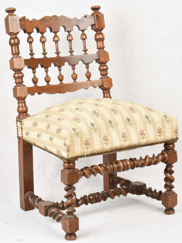Charming Nineteenth-century Walnut Slipper Chair