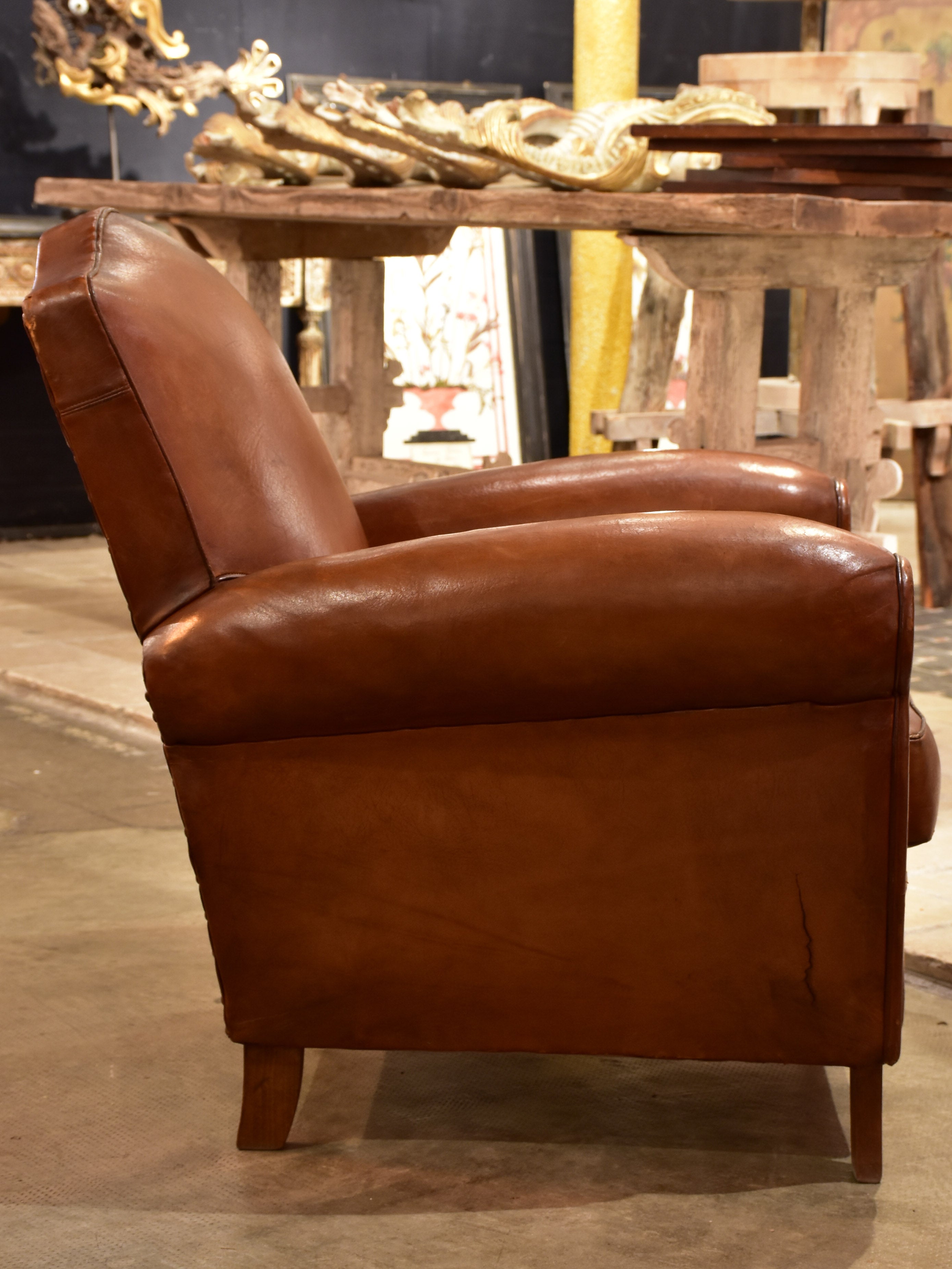 Small chapeau gendarme vintage club chair