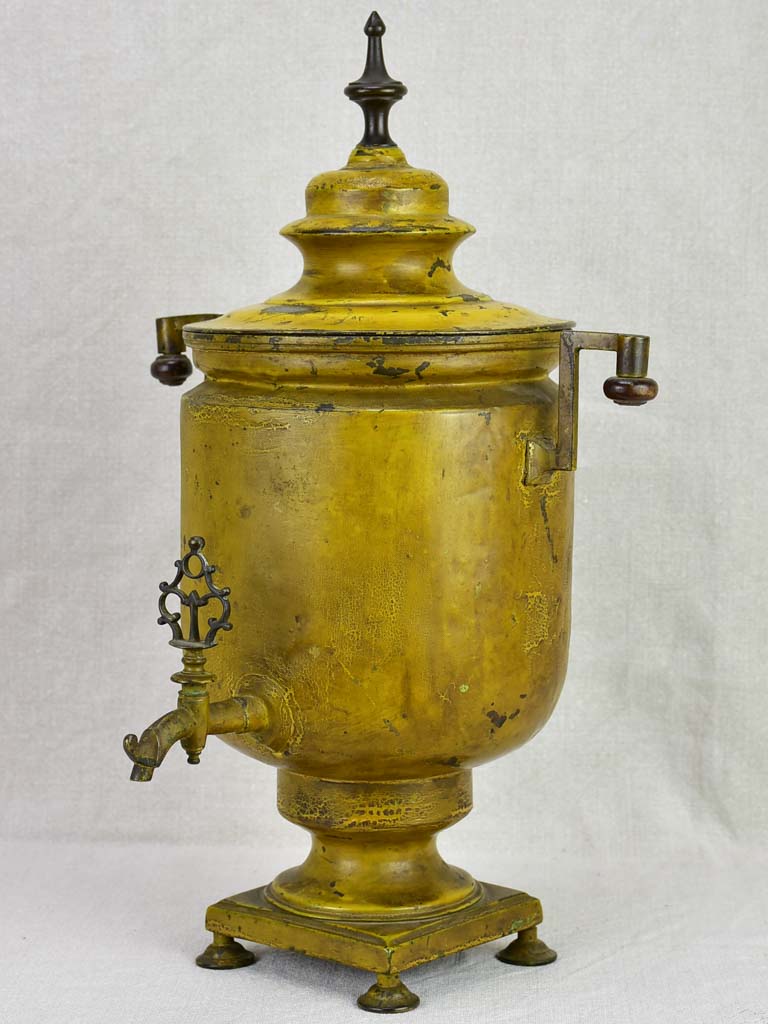 Classic Metal Tapped Water Fountain