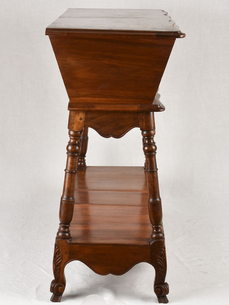 Louis XV style flour 'petrin' table 46¾"