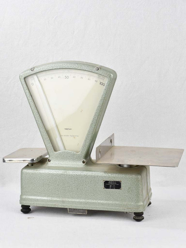 Vintage 1950s French Testut shop scales